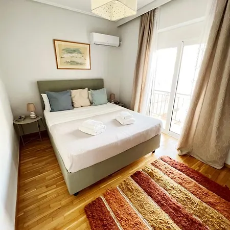 Peaceful By Flisvos Marina By Athenian Homes Atina