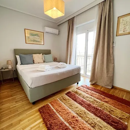 Peaceful By Flisvos Marina By Athenian Homes *